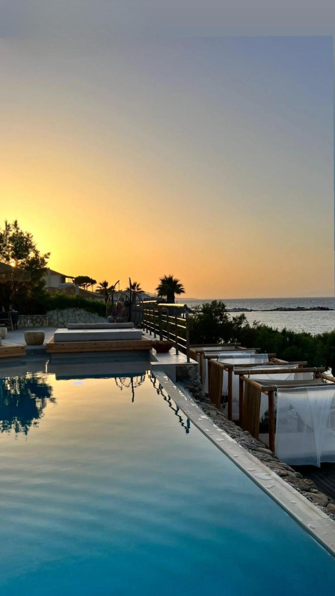 Tsamis Zante Suites (Adults Only) Psarou  Eksteriør bilde Sunset at the Mykonos Villa