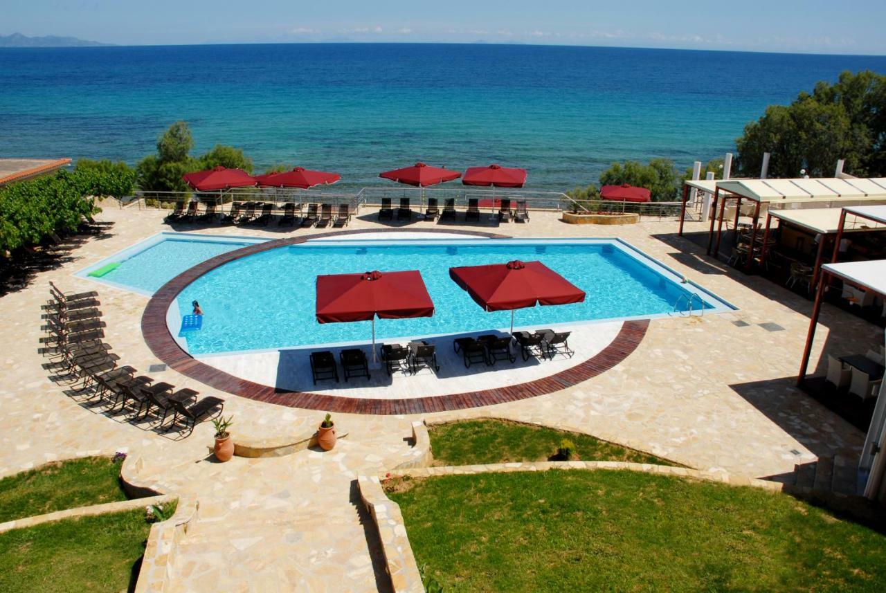 Tsamis Zante Suites (Adults Only) Psarou  Eksteriør bilde A pool at a hotel in Greece