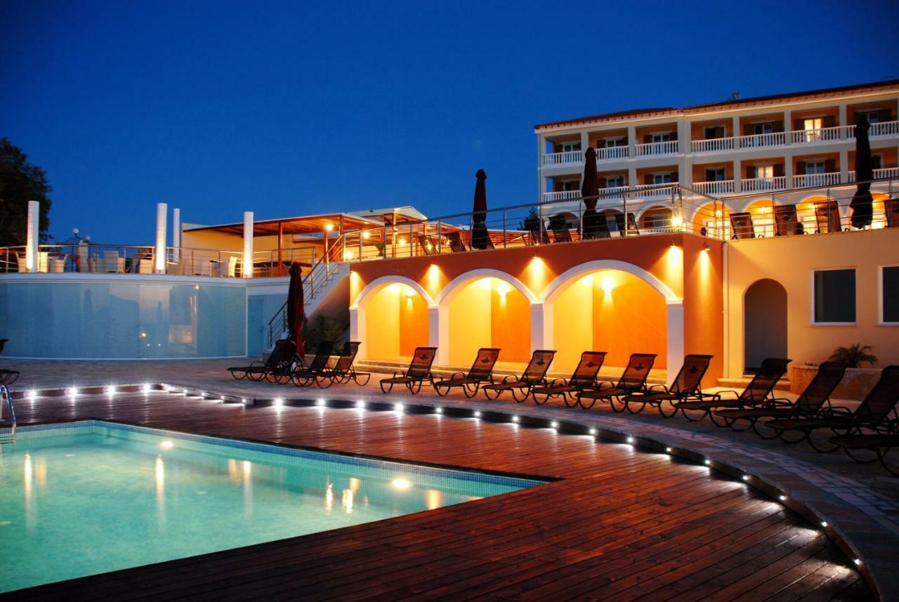 Tsamis Zante Suites (Adults Only) Psarou  Eksteriør bilde The hotel at night